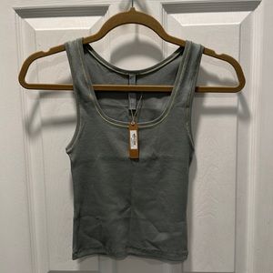 SKIMS Cotton Ribbed Tank (2 T-shirts)